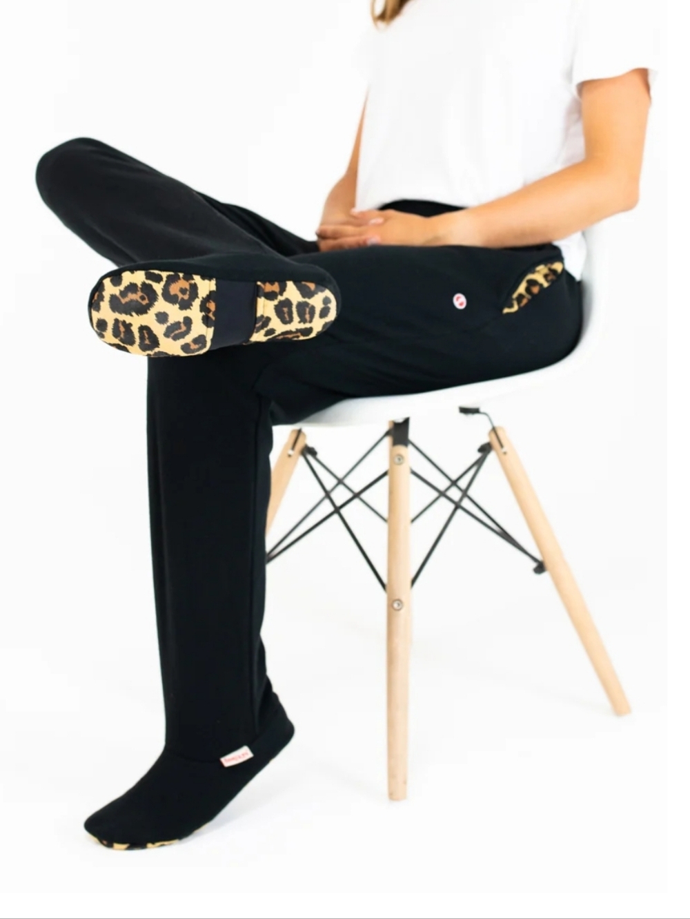 Feejays Black And Leopard Print Footed Lounge Sweatpants, Wm's Small, NWT